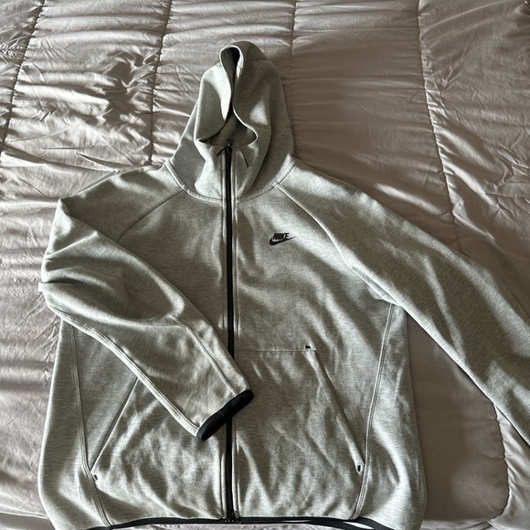 Nike Tech Fleece Jacket - Picture 1 of 4